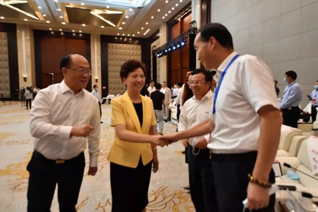 東西部攜手 加速新能源產(chǎn)業(yè)落地——暉陽新能源10萬噸鋰電池材料項目在黔開工