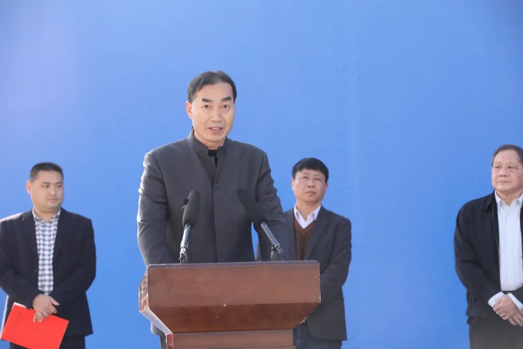 東西部攜手 加速新能源產(chǎn)業(yè)落地——暉陽新能源10萬噸鋰電池材料項目在黔開工