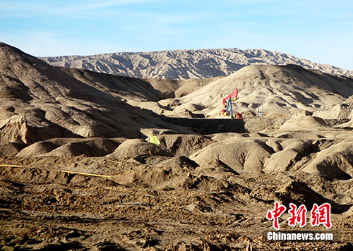 圖為青海油田英西探區(qū)溝壑縱橫。（資料圖片）中新社記者孫睿攝